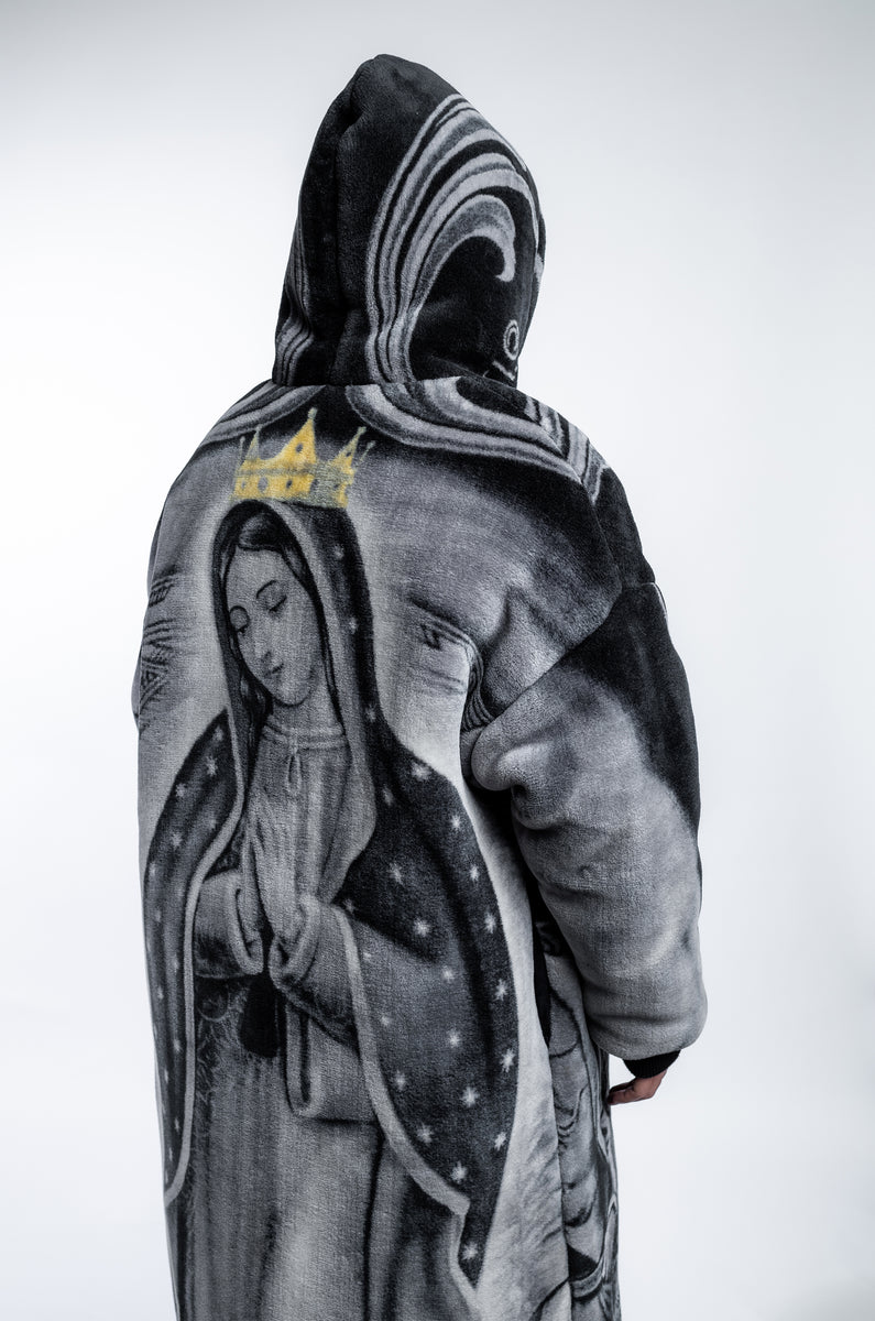 Reinacoat_back_close_1200x1200