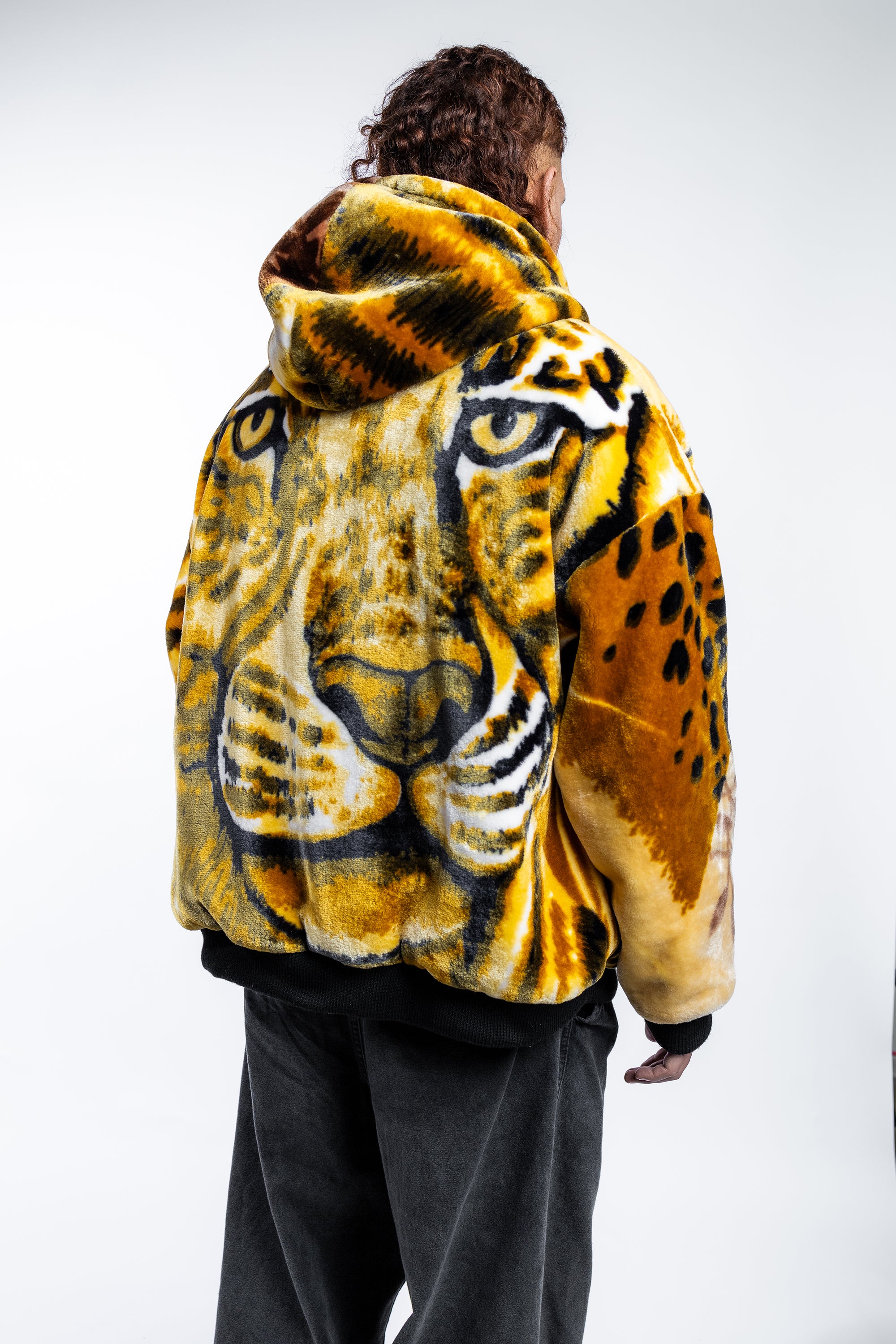 Eye_of_Tiger_hoodie_bkclose_20