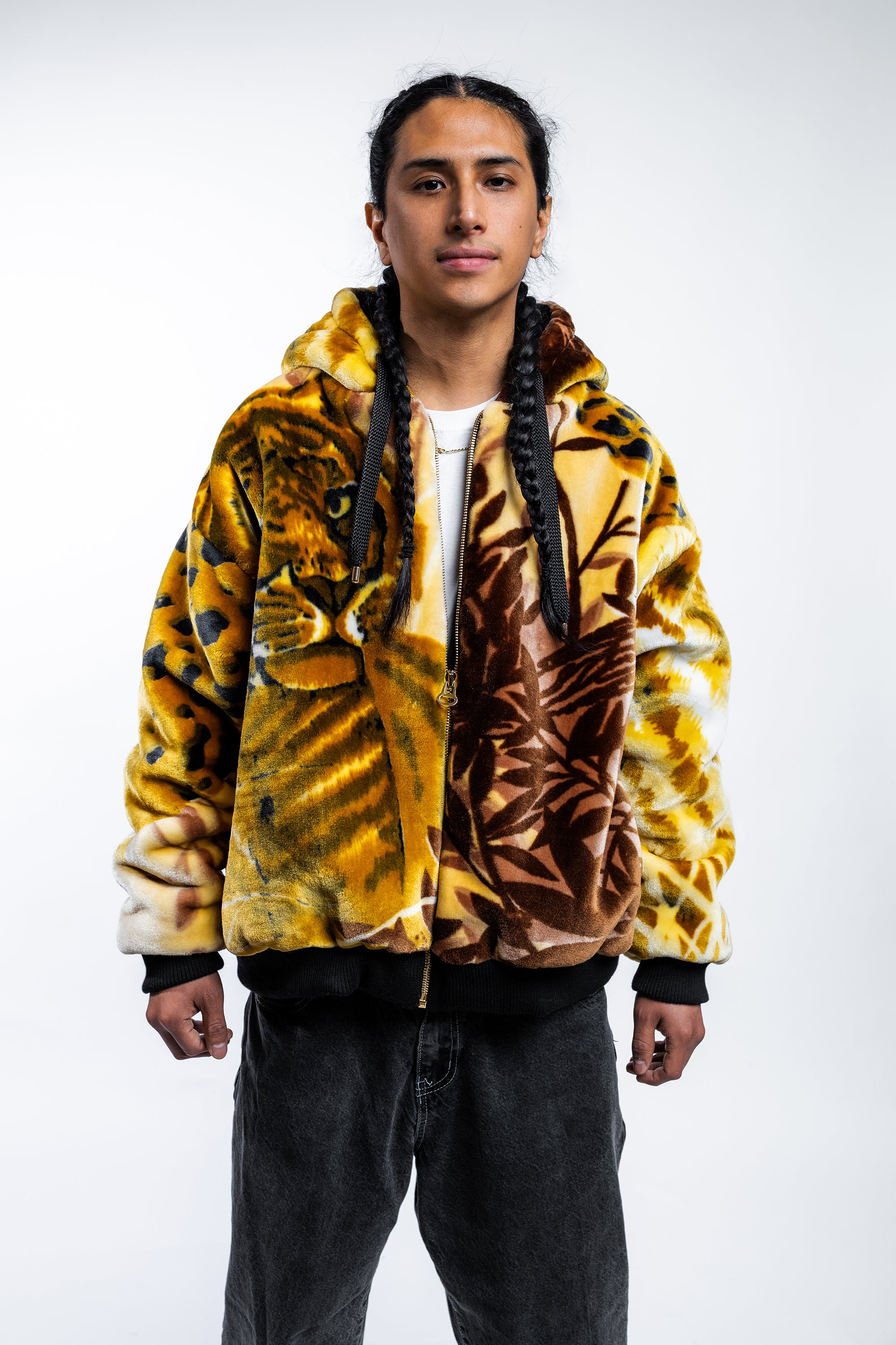 Eye_of_Tiger_hoodie_fntclose3_